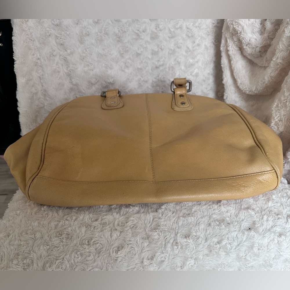 Latico NJ USA Genuine Leather Yellow Zip Closure Tote Bag - Picture 6 of 8